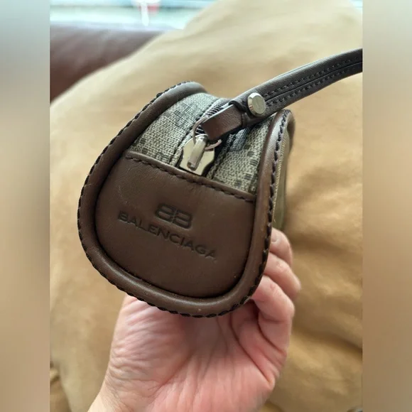 Authentic VTG Balenciaga Small Pouch (Rare design) - Picture 2 of 9